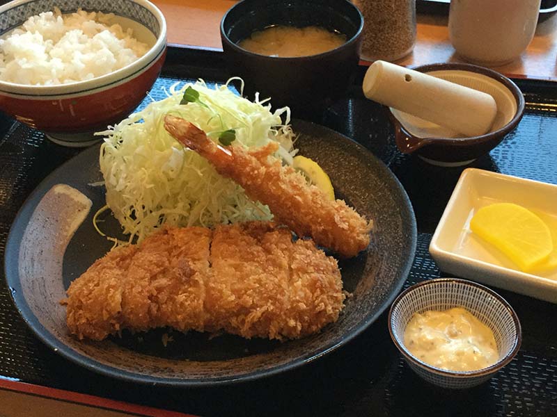 平成30年　北斗市　かつきち　チーズミルフィーユとんかつ　海老フライ定食